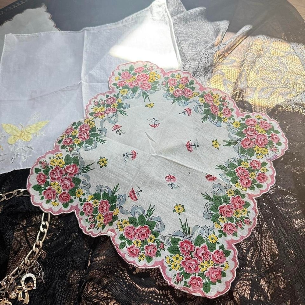 Vintage handkerchief scarf bundle - Picture 2 of 4